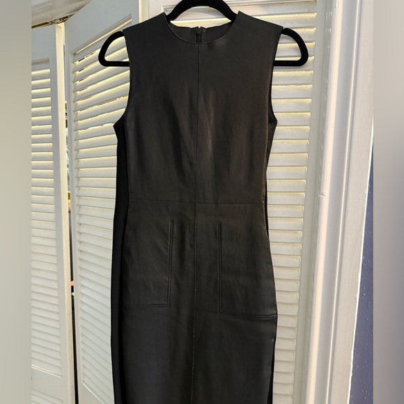 VINCE 100% LEATHER SLEEVELESS SHEATH DRESS-KNEE LENGHT, SIZE 2 - Picture 3 of 8